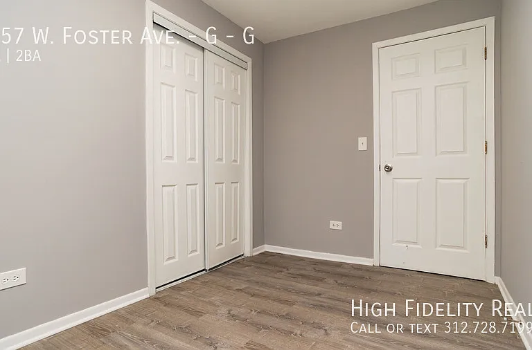 1057 W Foster Ave #G — Photo 12