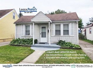 20860 Hollywood St, Harper Woods, MI 48225