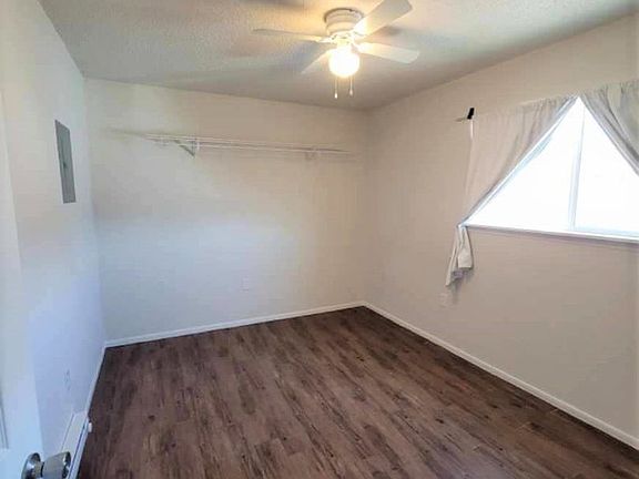 3rd image of 415 Grove St SE Unit 1