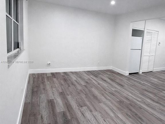 5th image of 2931 NW 47th St #2