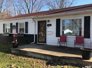 26 Dawn Dr, Springfield, IL 62702