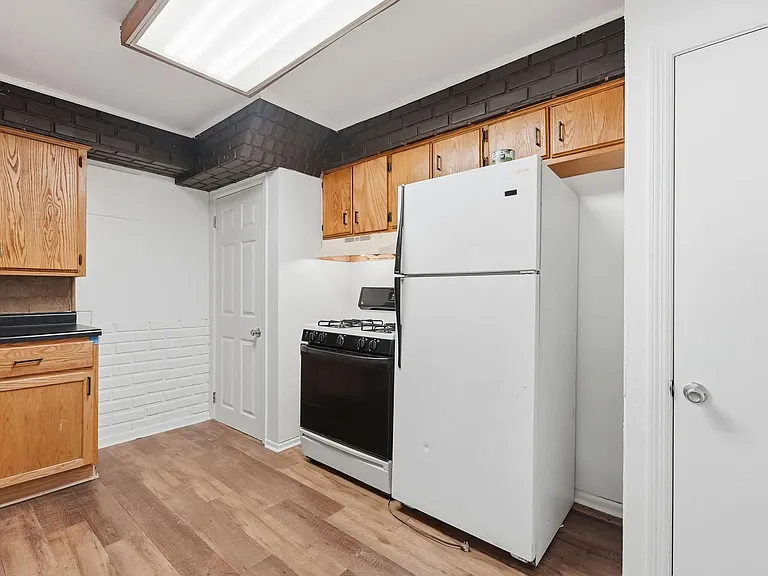 4029 Weisser Park Ave — Photo 14