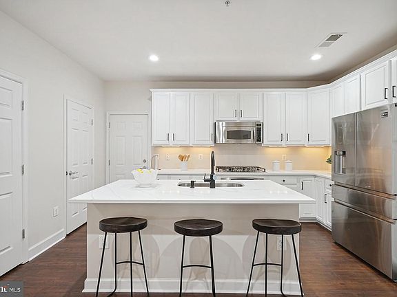 4th image of 2323 Brookmoor Ln #351A
