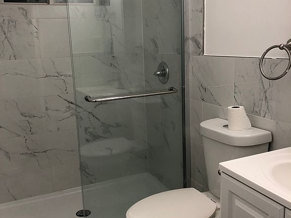 5th image of 485 Lakeshire Dr #487