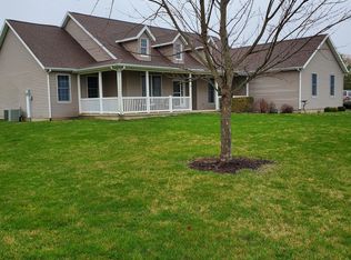 1780 County Farm Rd, Monticello, IL 61856