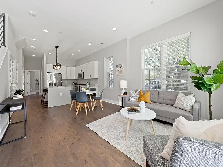 1839 D St NE #1 — Photo 7