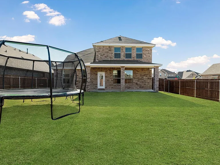 405 Rosie Ct — Photo 23