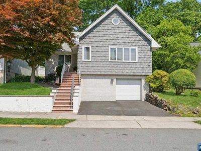 753 Florence Pl, Cliffside Park, NJ, 07010