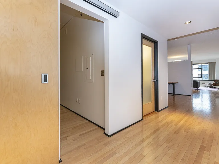 333 NW 9th Ave #516 — Photo 8