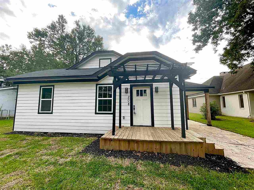 1st image of 208 W Caldwood Dr