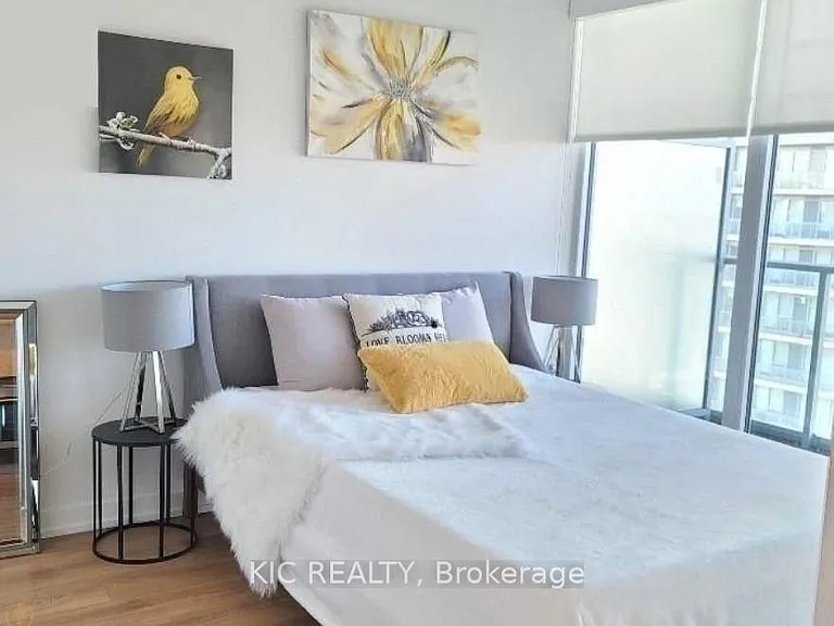 115 McMahon Dr #1709 — Photo 12