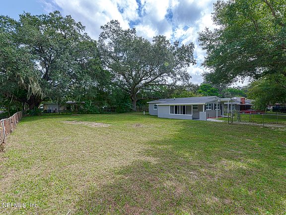 4th image of 8975 ADAMS Avenue