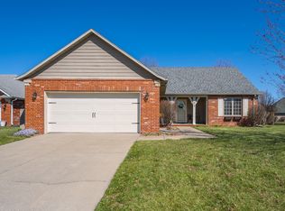 615 E Current Cir, Ozark, MO 65721
