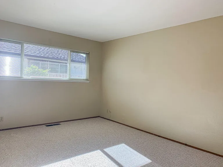 416 Pinehurst Ave — Photo 13