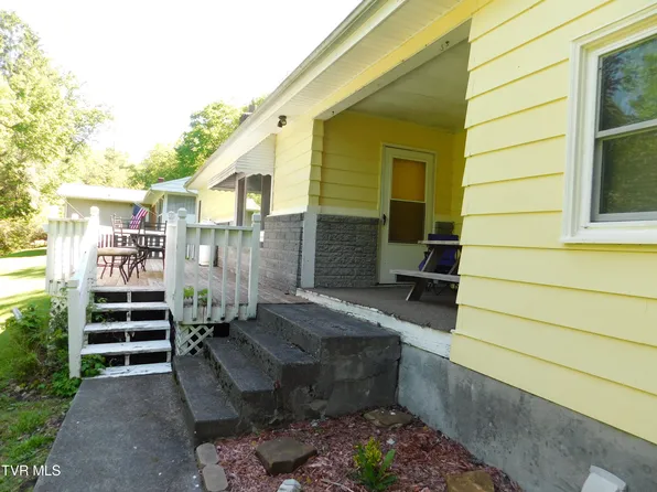 304 Highland St SE, Wise, VA 24293