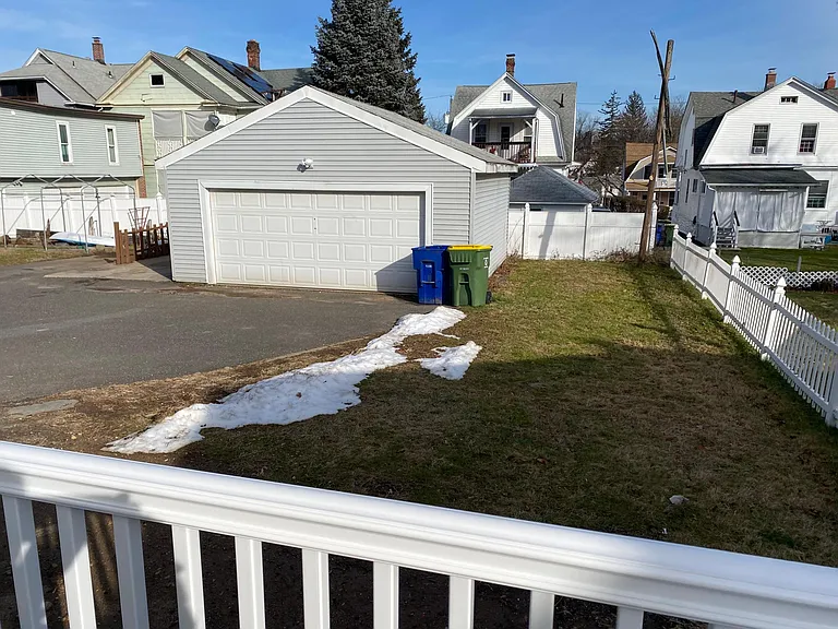 45 Lockhart Ave — Photo 6