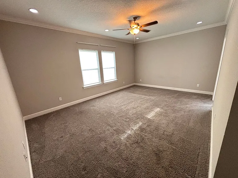 212 Willow Creek Ct — Photo 30