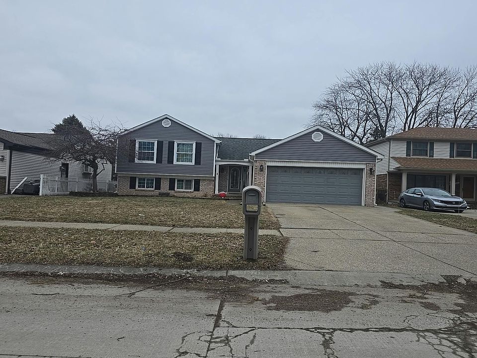 1st image of 41830 Amberly Dr