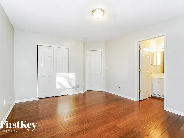 714 Keltoncrest Dr — Photo 8