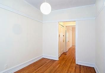 2nd image of 6041 N Kenmore Ave #19