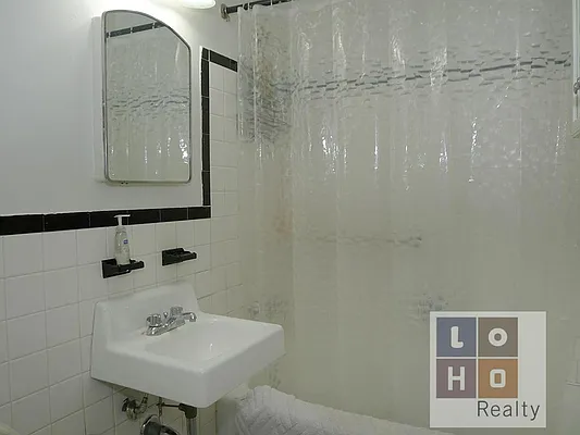 Rented by LoHo Realty | media 19