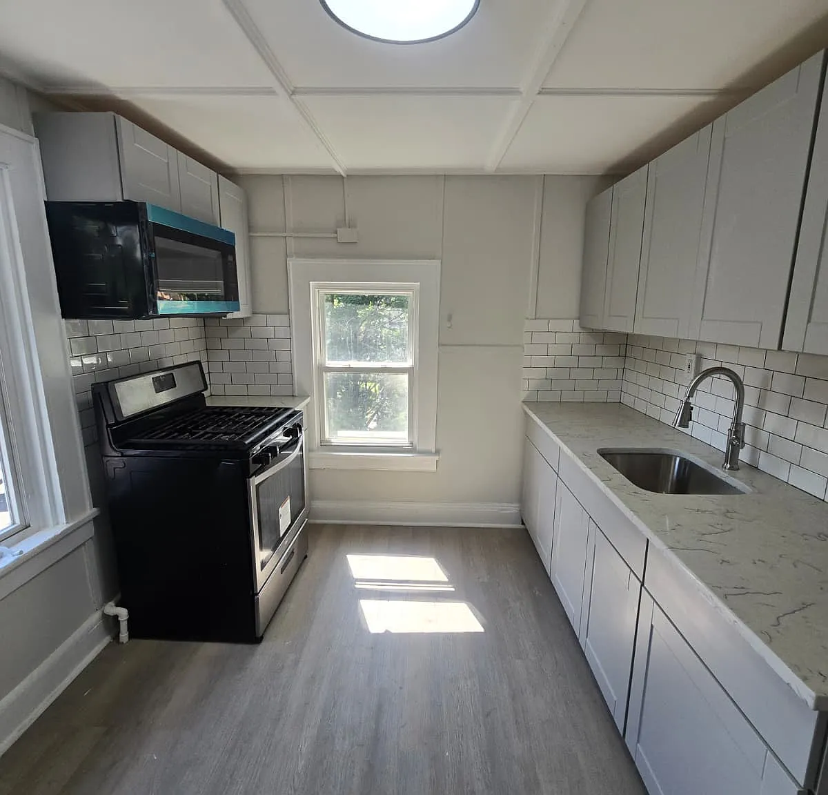 3 bed, $2,450 — Photo 3