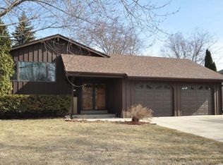 6159 Sycamore St, Greendale, WI 53129