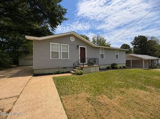 318 Mifflin Ave, Henderson, TN 38340