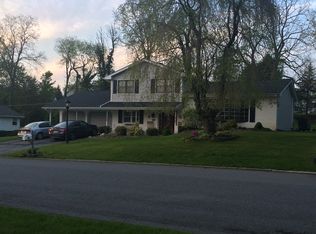 1971 Forest Ln, Allentown, PA
