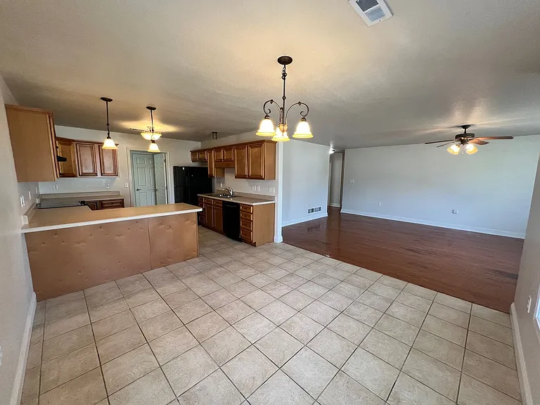 1001 Cassidy Dr — Photo 4