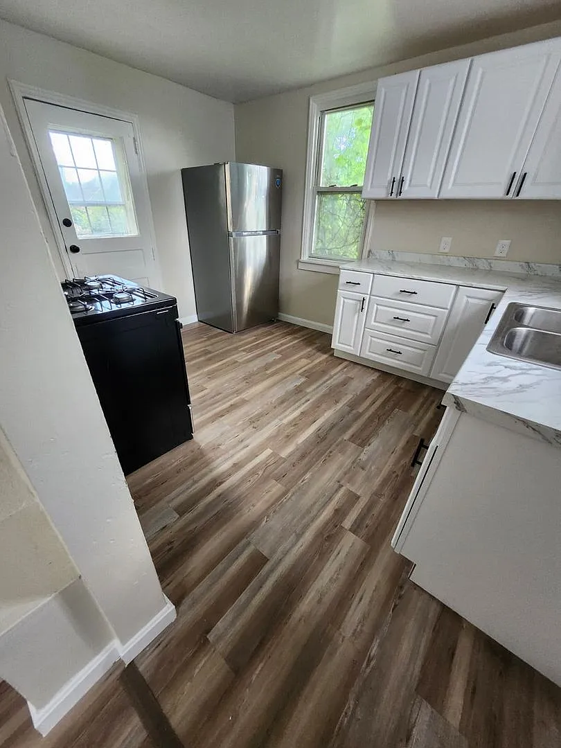 3 bed, 1250 sqft, $1,507 — Photo 4