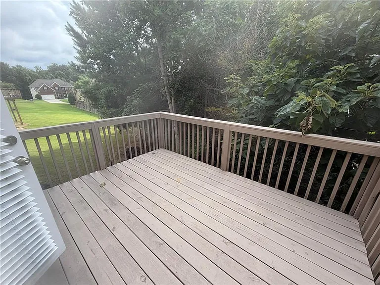 325 Cranbrooke Cir — Photo 19