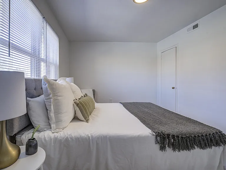 198 Mesa Lanebuilding #6-202 — Photo 18