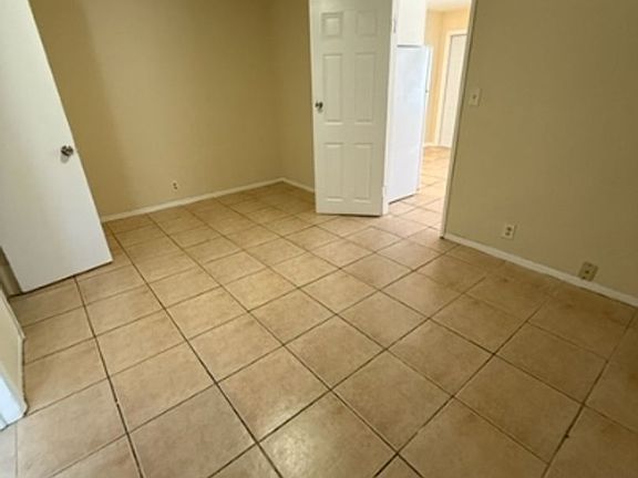 5th image of 1845 Liberty St #10