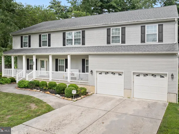 412 Ivystone Ln, Cinnaminson, NJ 08077