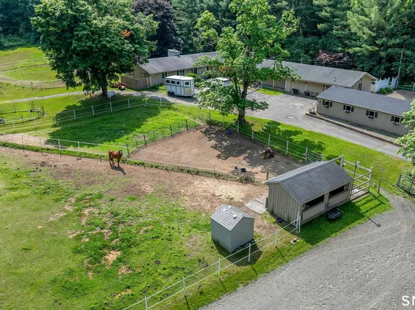 92 Minortown Road, Woodbury, CT 06798