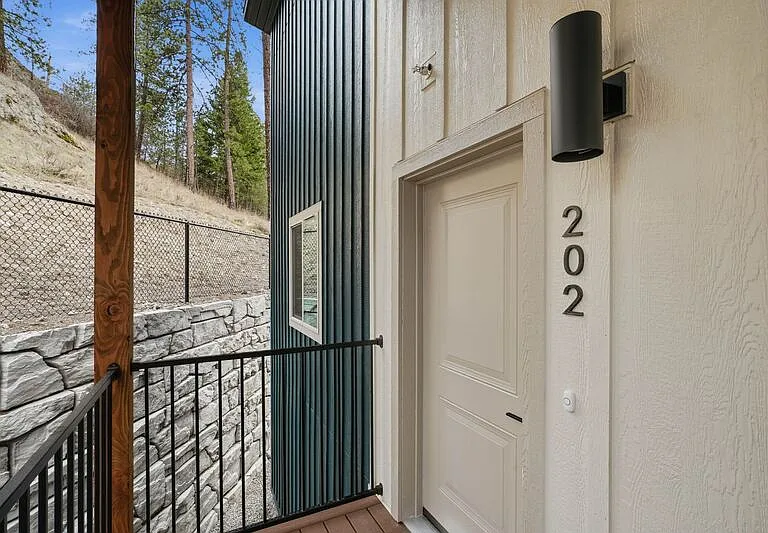1816 N 15th St #202 — Photo 1