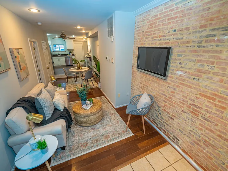 1119 Race St — Photo 20