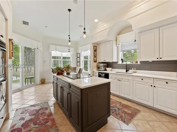 207 Berwick Dr #207, Hilton Head Island, SC 29926