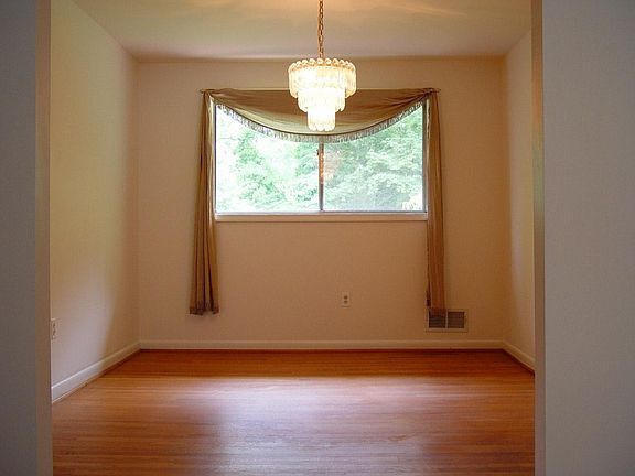 2nd image of 6933 Girard St