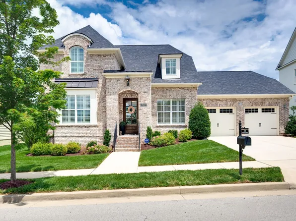 5019 Farmhouse Dr, Franklin, TN 37067