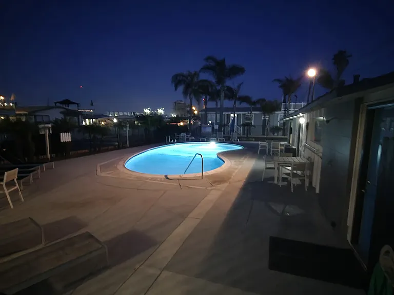 21752 Pacific Coast Hwy — Photo 11