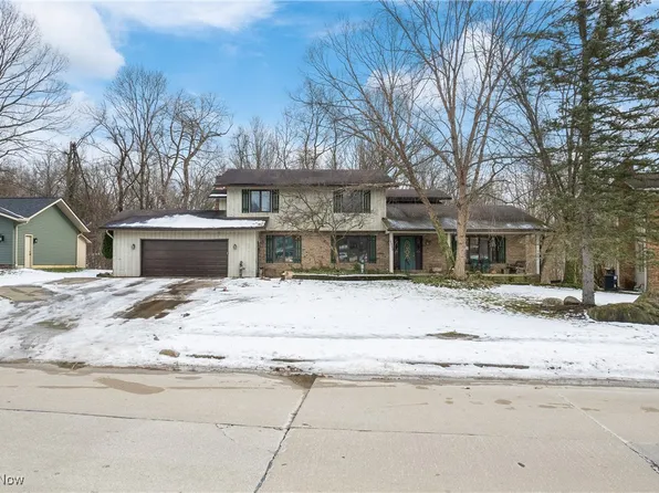 1348 Berkshire Rd, Stow, OH 44224