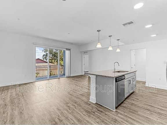 3rd image of 5205 Eggleston Ave #304