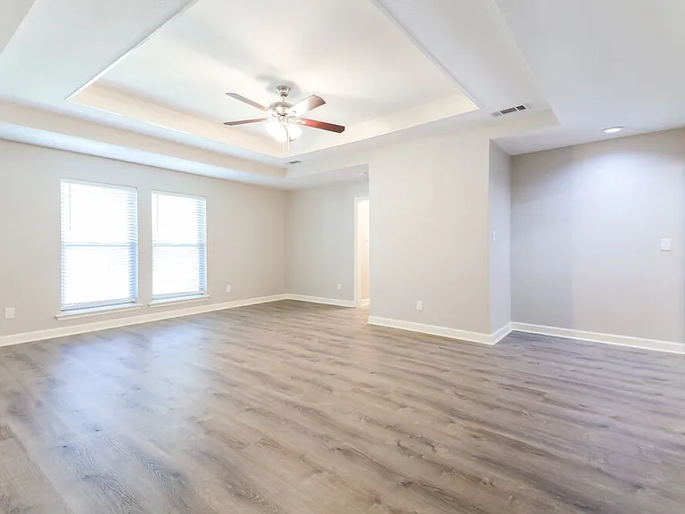 405 W Marble St — Photo 6