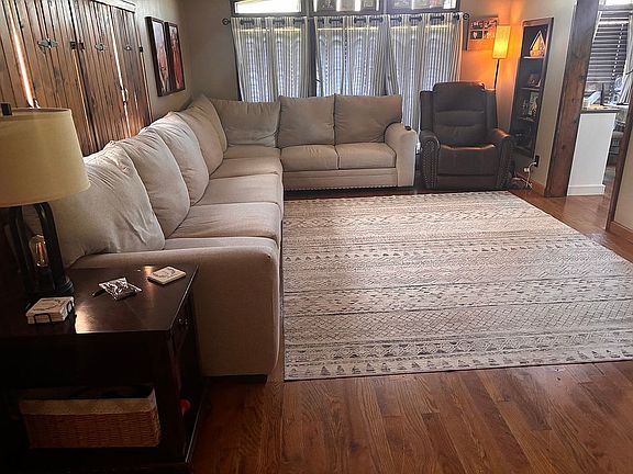2nd image of 35 Carmen Ln