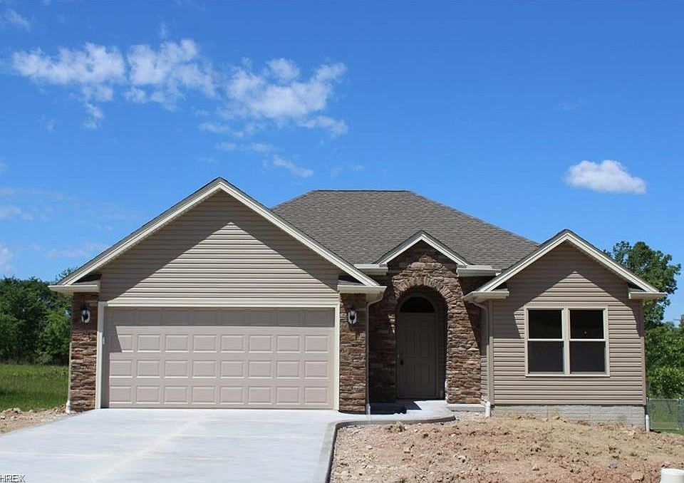 1st image of 9222 Woodland Blue Dr