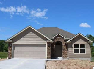 9222 Woodland Blue Dr, Seville, OH