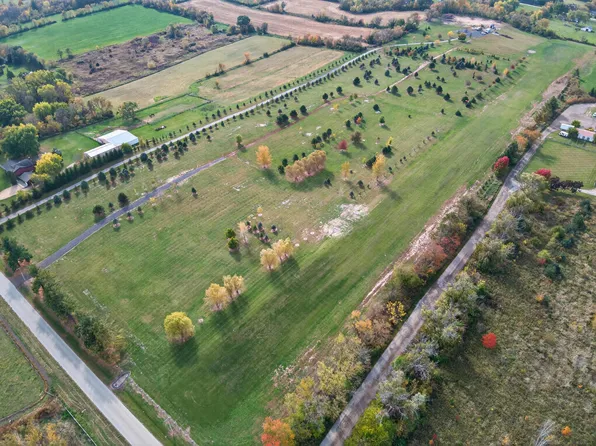 3703 Millstream Rd, Marengo, IL 60152