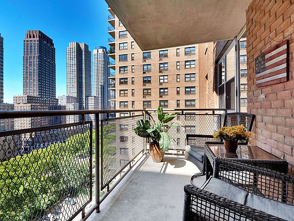 3rd image of 303 W 66th St APT 15JE